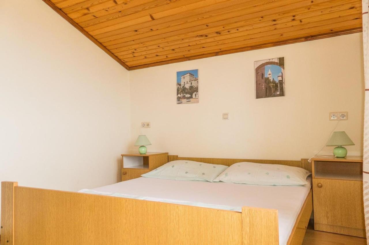 Apartments Pahljina Palit Екстер'єр фото