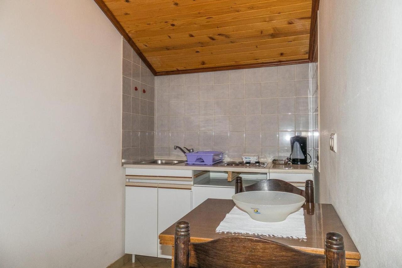 Apartments Pahljina Palit Екстер'єр фото