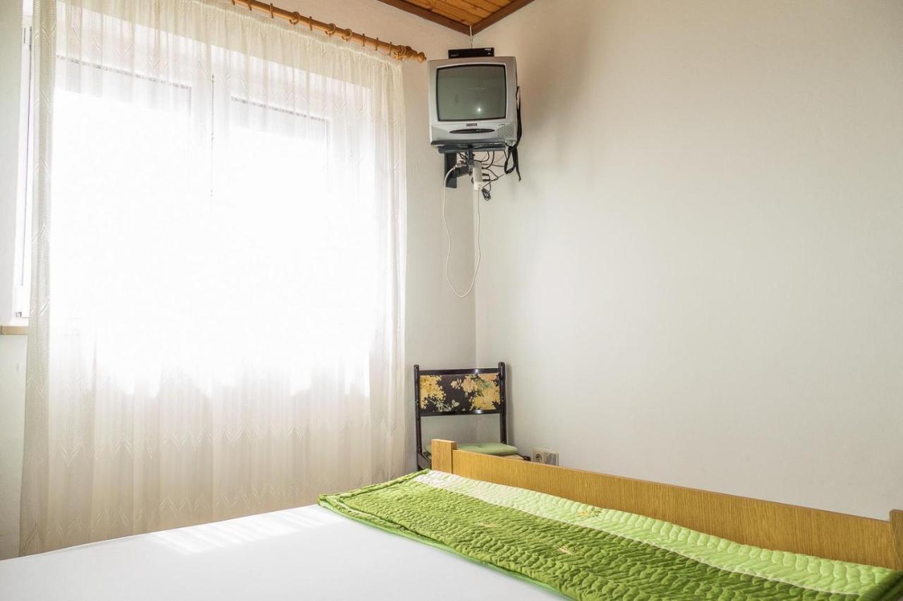 Apartments Pahljina Palit Екстер'єр фото