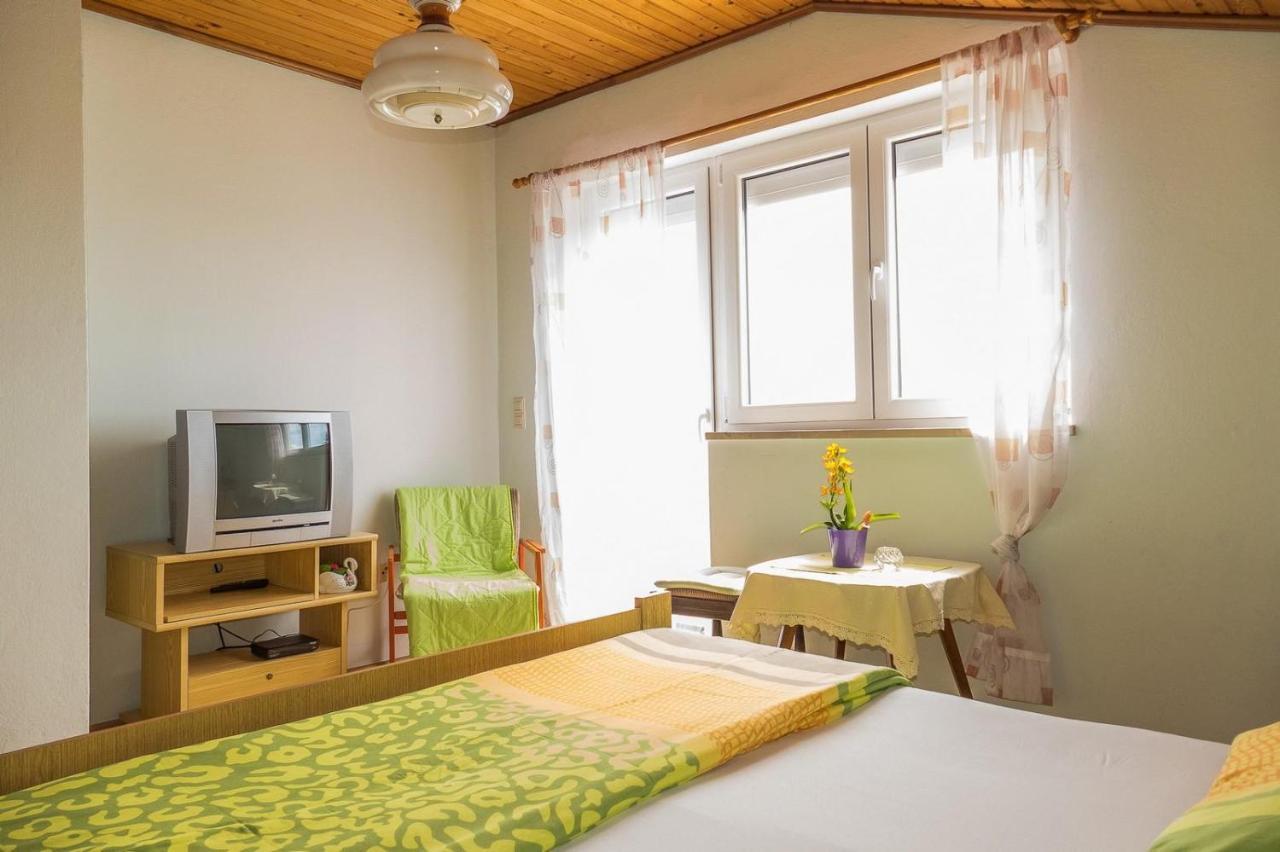 Apartments Pahljina Palit Екстер'єр фото